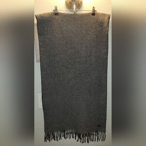 Lauren Ralph Lauren Lambswool Houndstooth Scarf W/Fringe‎ Quiet Luxury Old Money